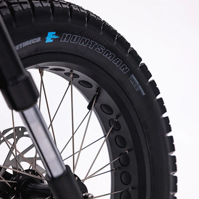 Vee Huntsman Tyre - Image 3