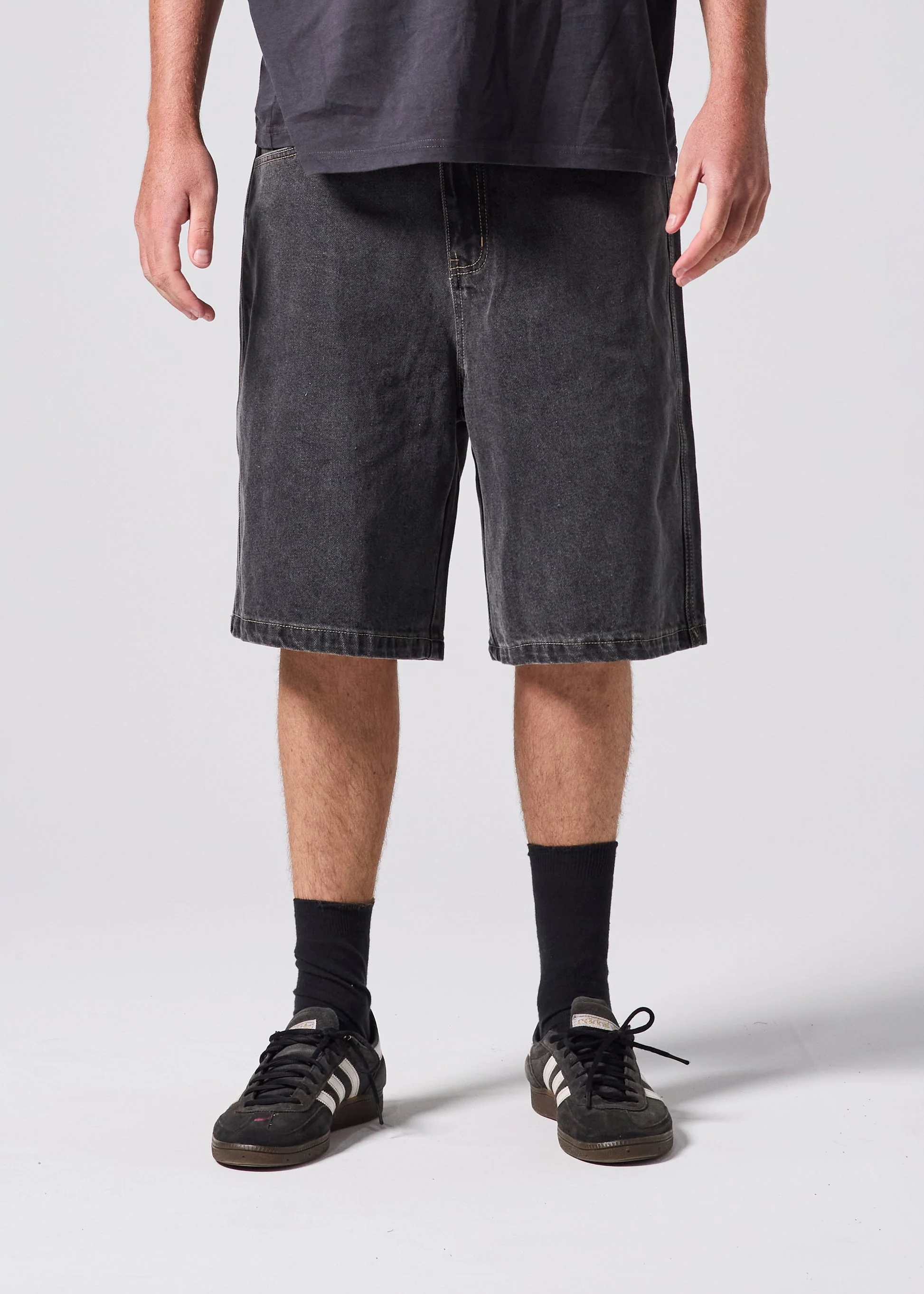 VV Class Denim Short - Worn Black