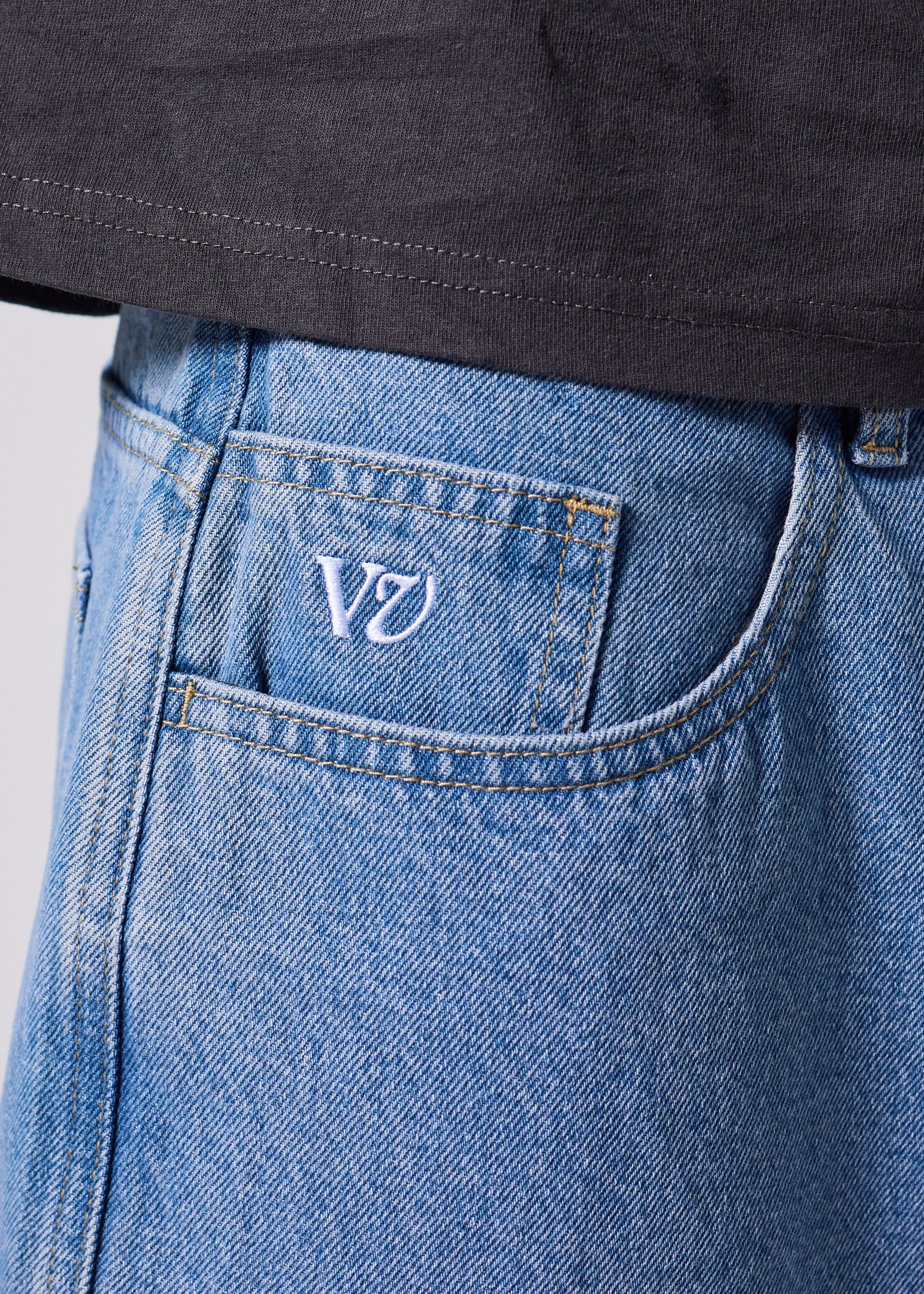 VV Class Denim Short - Worn Blue - Image 6